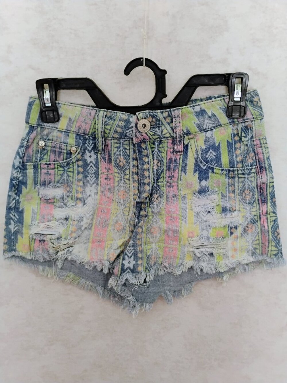 Celebrity Pink Aztec Print Distressed Denim Shorts Size 0
